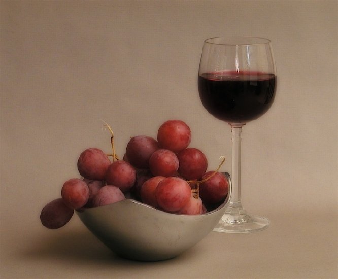 grapes&wine.jpg